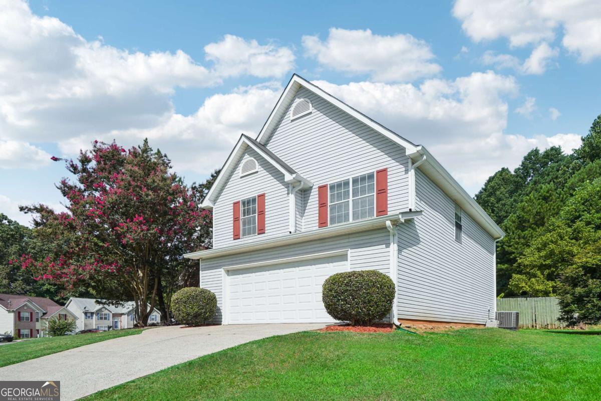 425 Shadetree LN