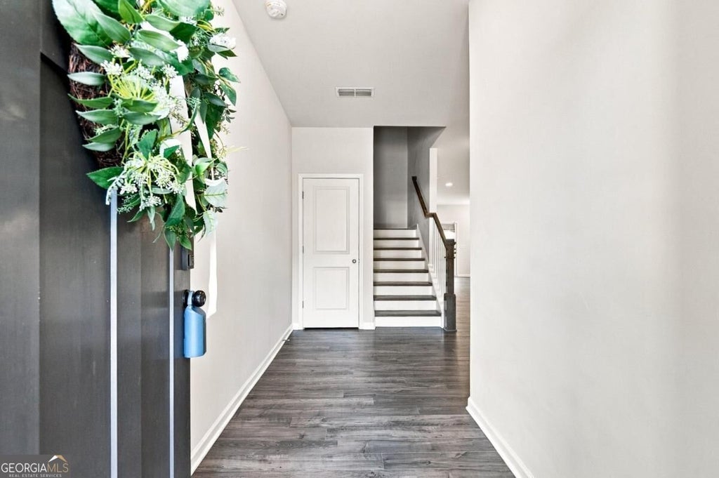 Photo of 1829 Parkades Path SW, Marietta, GA 30008 (MLS # 10878472)