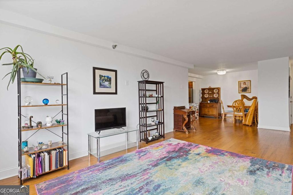 Photo of 2479 Peachtree Road NE #402, Atlanta, GA 30305 (MLS # 10664869)