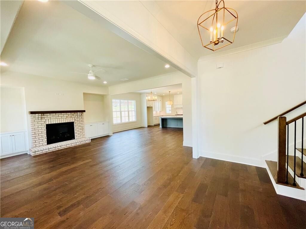 212 Suwanee AVE
