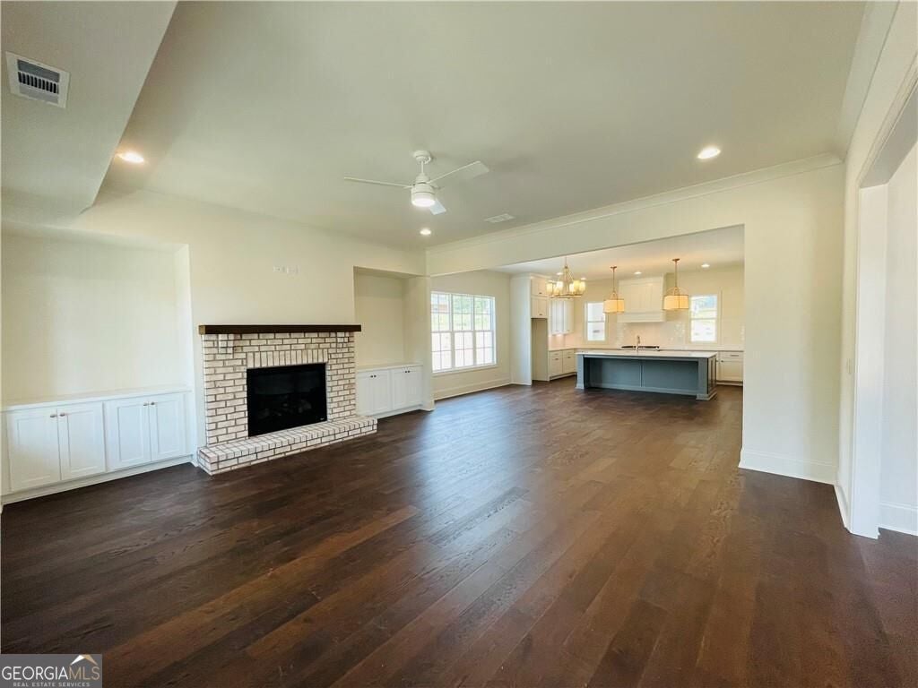 212 Suwanee AVE