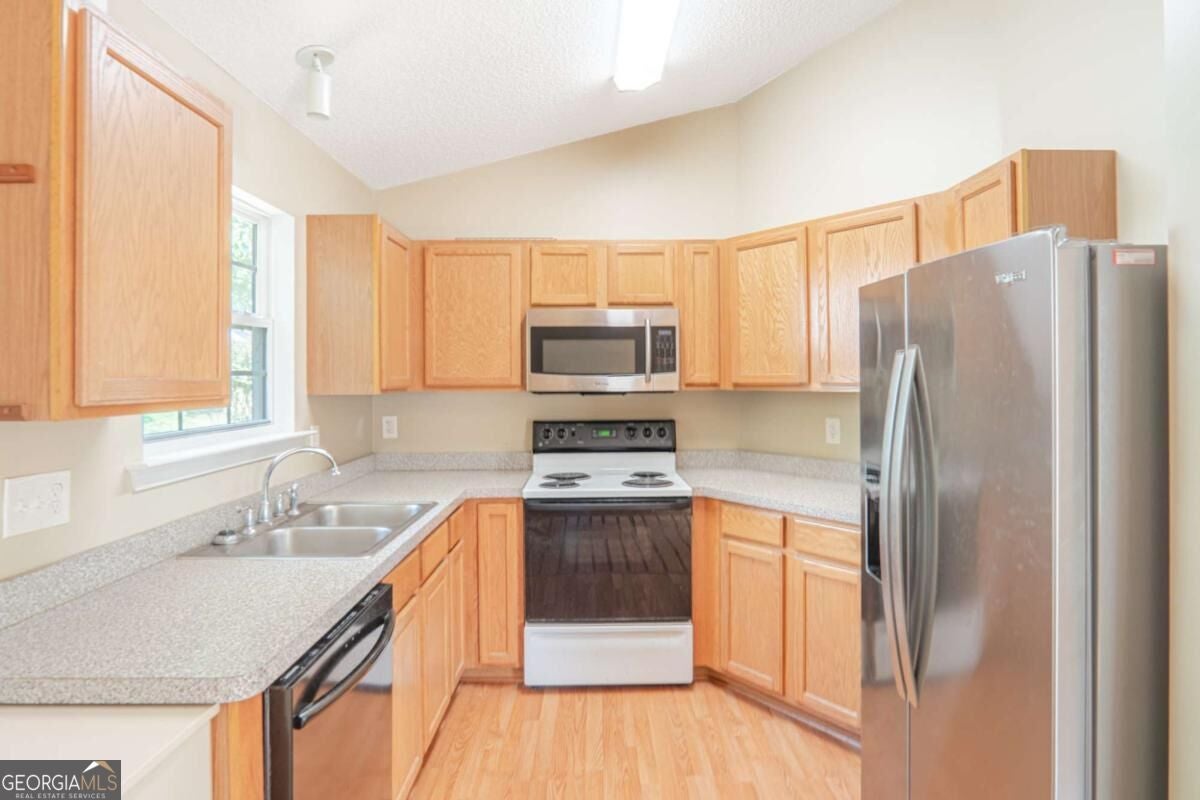 209 Cottonwood Creek CIR