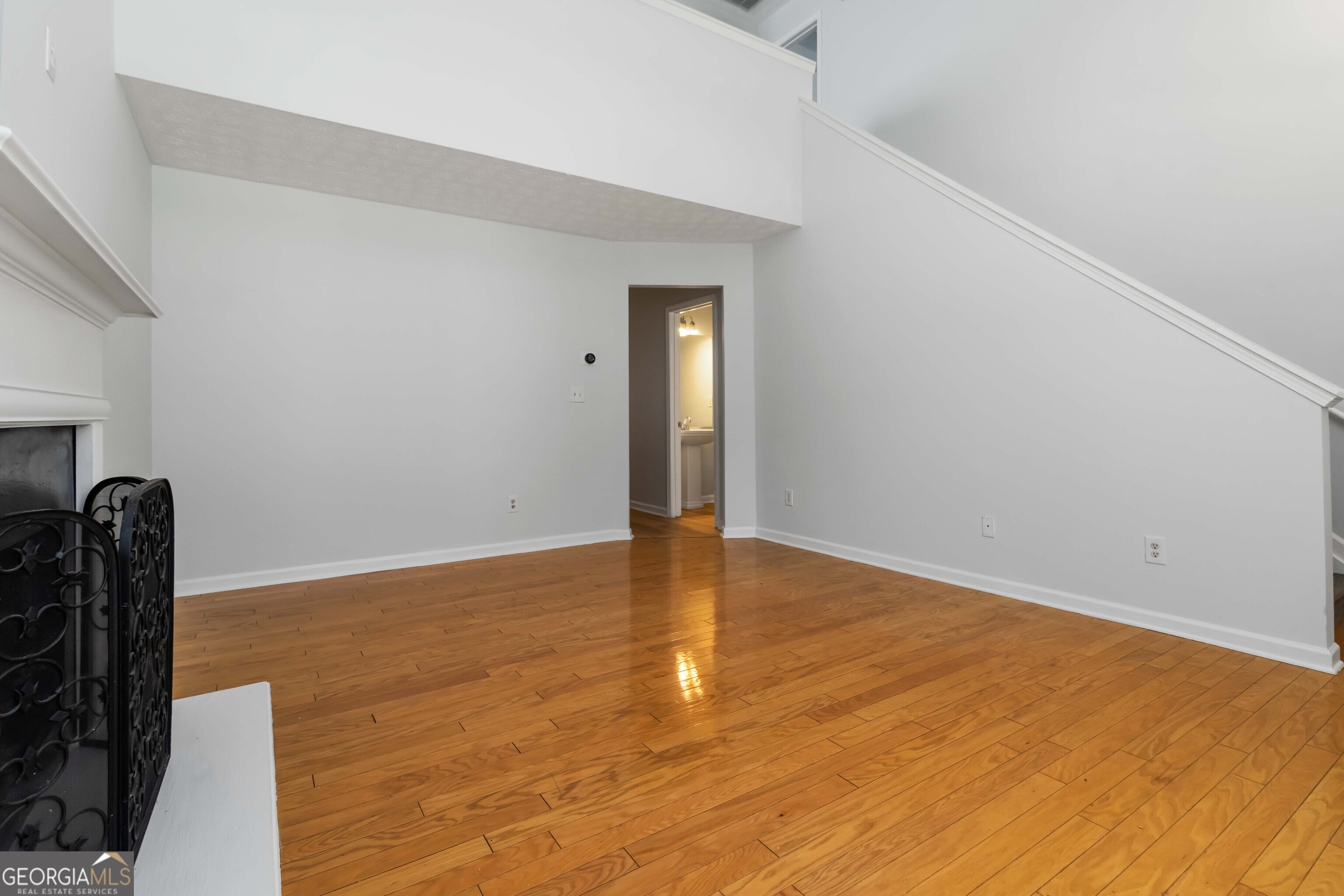 1269 Gates CIR SE