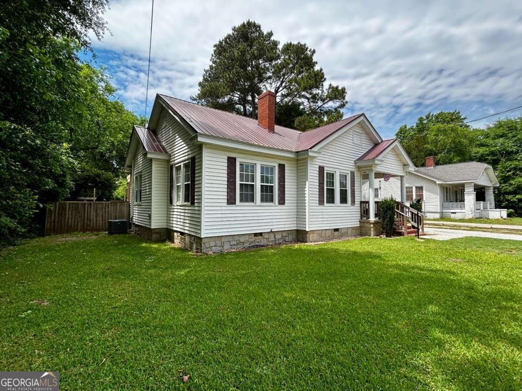 Photo of 259 N. Oliver St, Elberton, GA 30635 (MLS # 10763093)