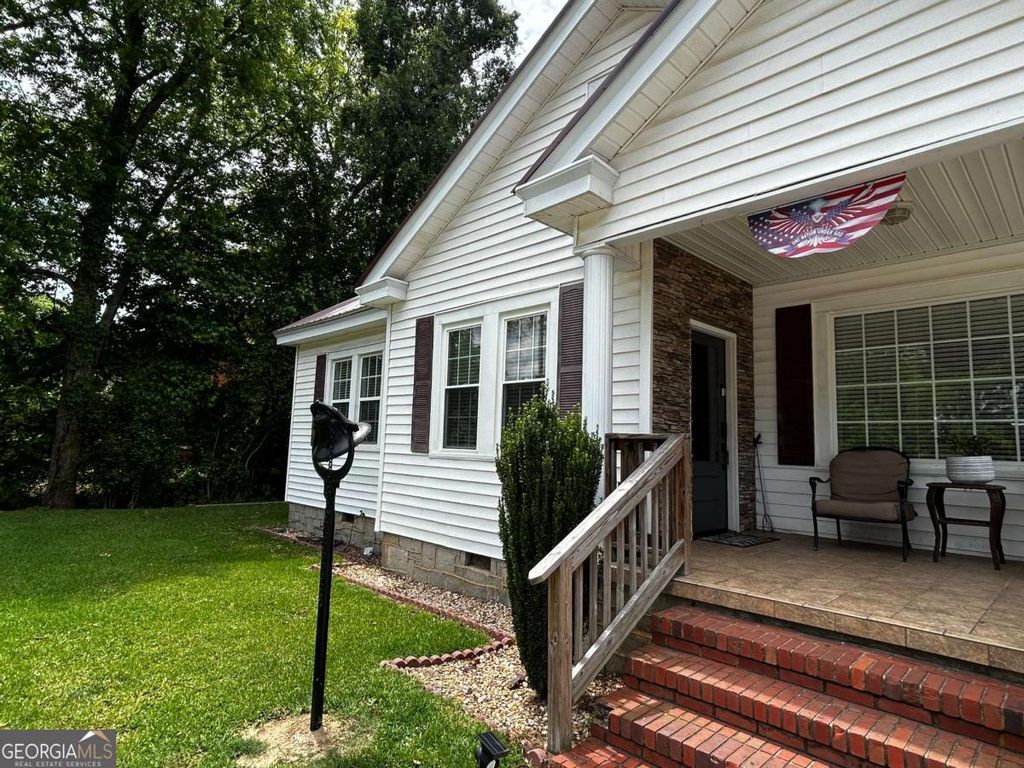 Photo of 259 N. Oliver St, Elberton, GA 30635 (MLS # 10763093)