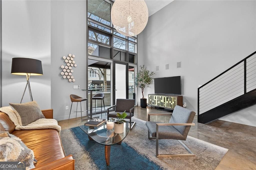 Photo of 905 Juniper Street NE #115, Atlanta, GA 30309 (MLS # 10719018)