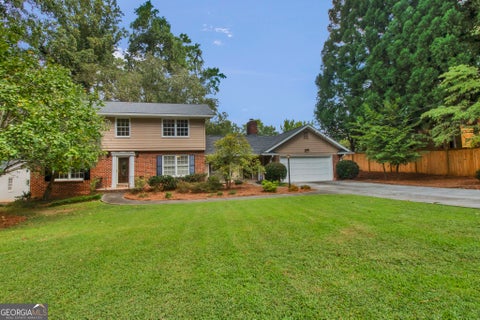 Photo of 2594 W Fontainebleau Court, Atlanta, GA 30360 (MLS # 10849275)