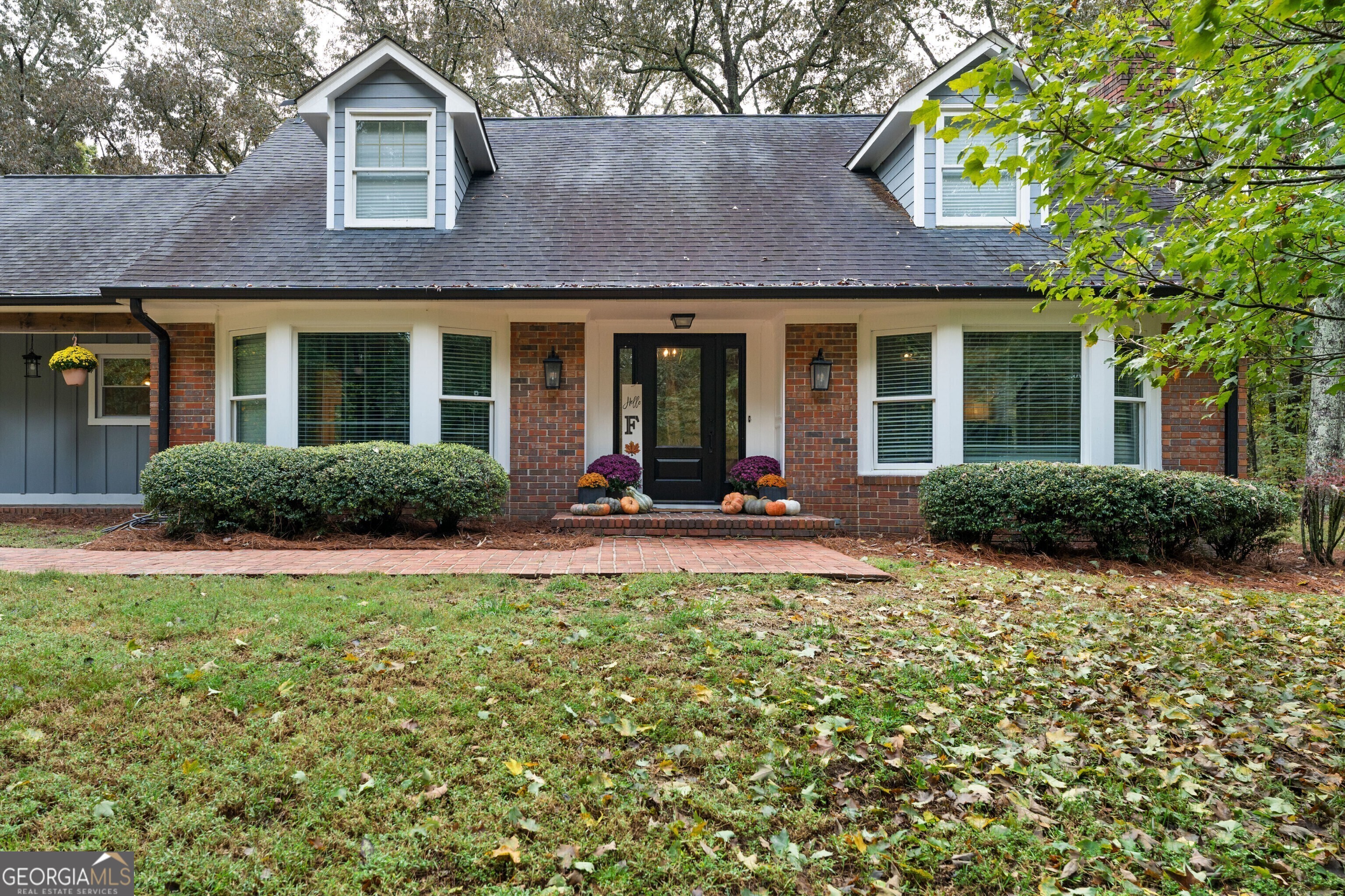 311 Herring RD NE