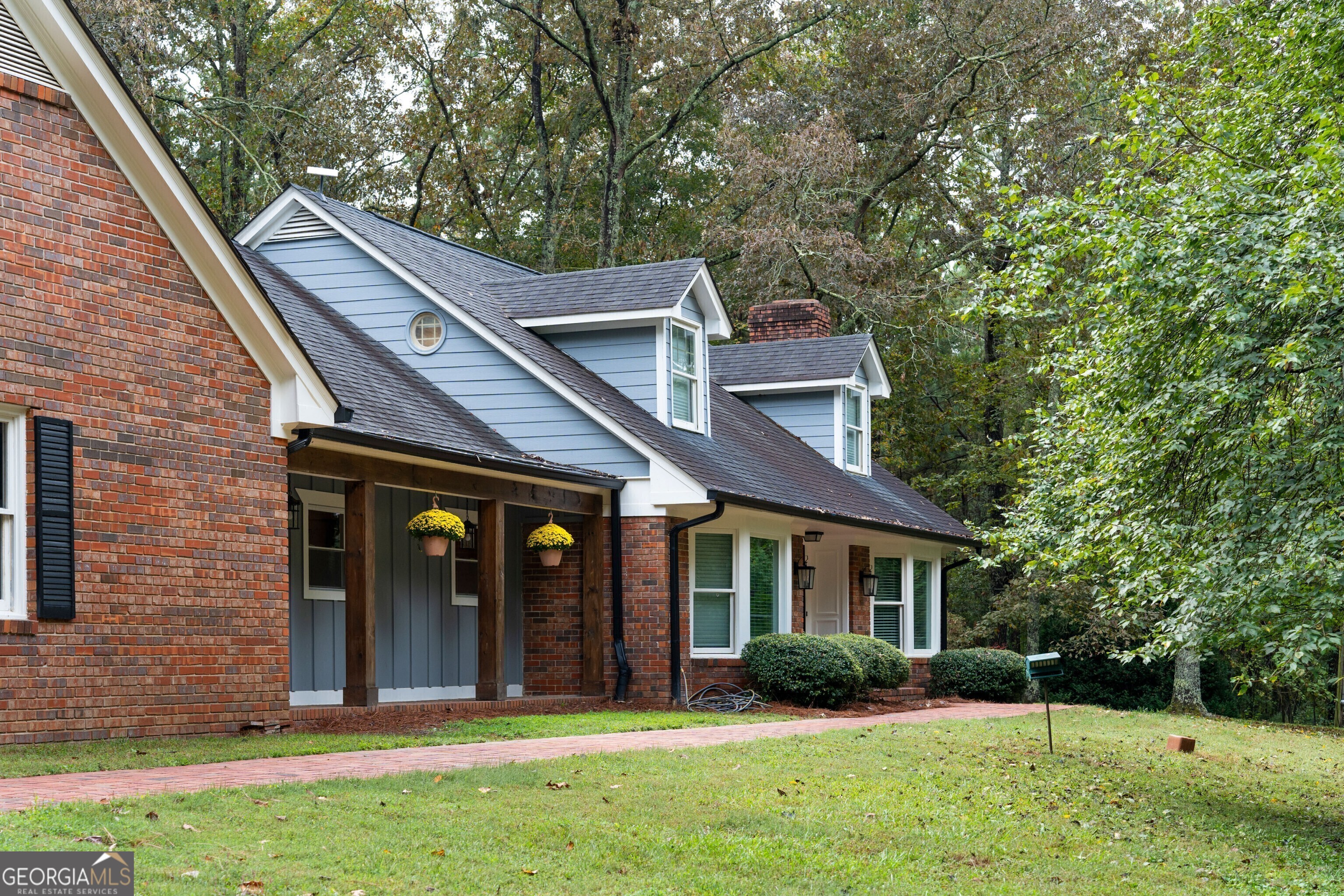 311 Herring RD NE