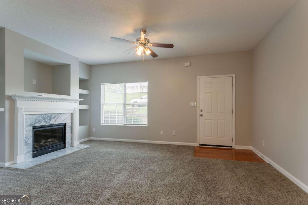 4544 Parkview SQ