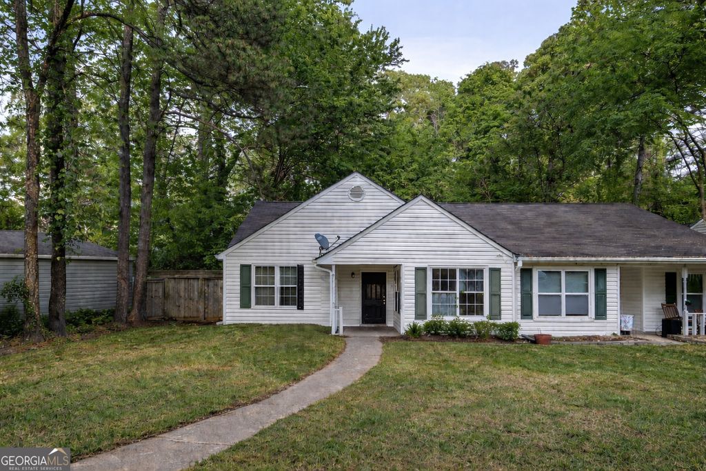 Photo of 5144 Hill Farm Drive NE, Woodstock, GA 30188 (MLS # 10733341)