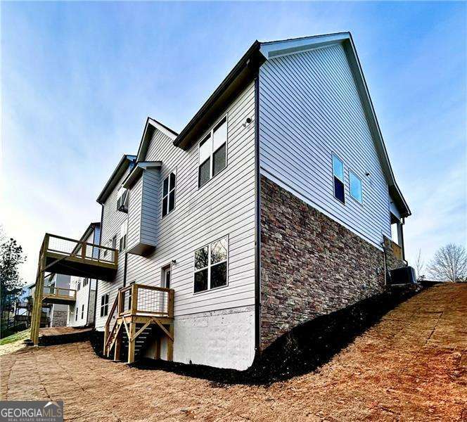 22 Lakewood CT SE