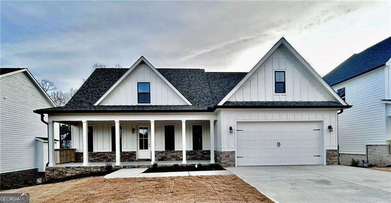22 Lakewood CT SE