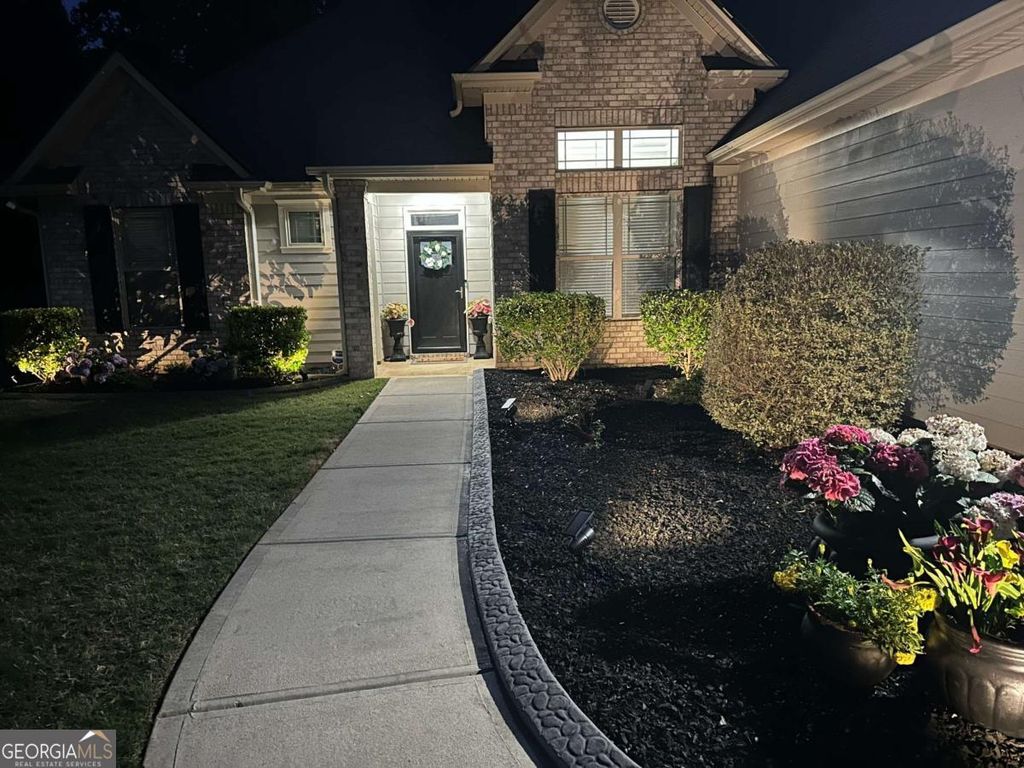 Photo of 12359 Hillcrest Dr, Hampton, GA 30228 (MLS # 10705834)