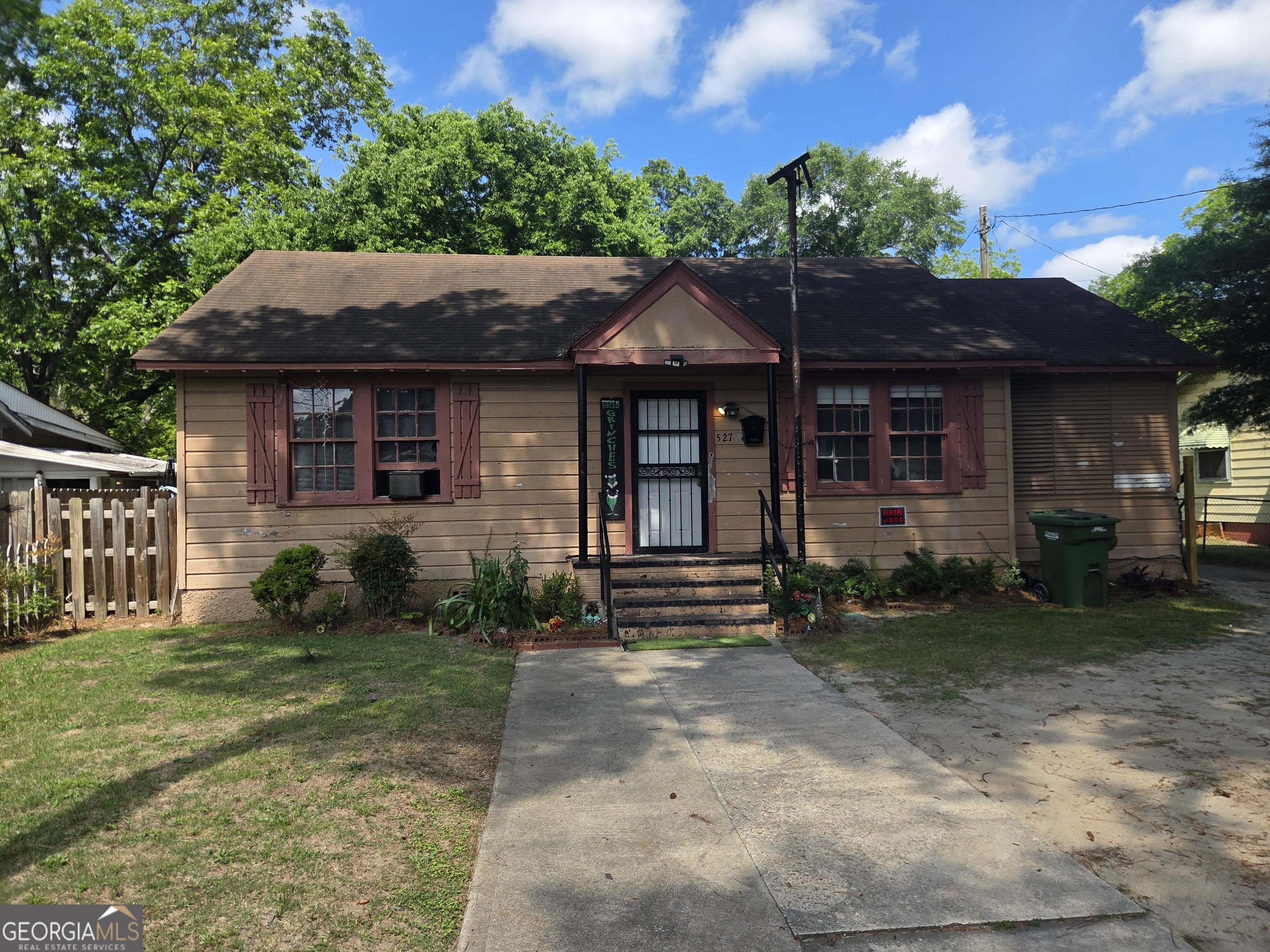 527 Fulton AVE