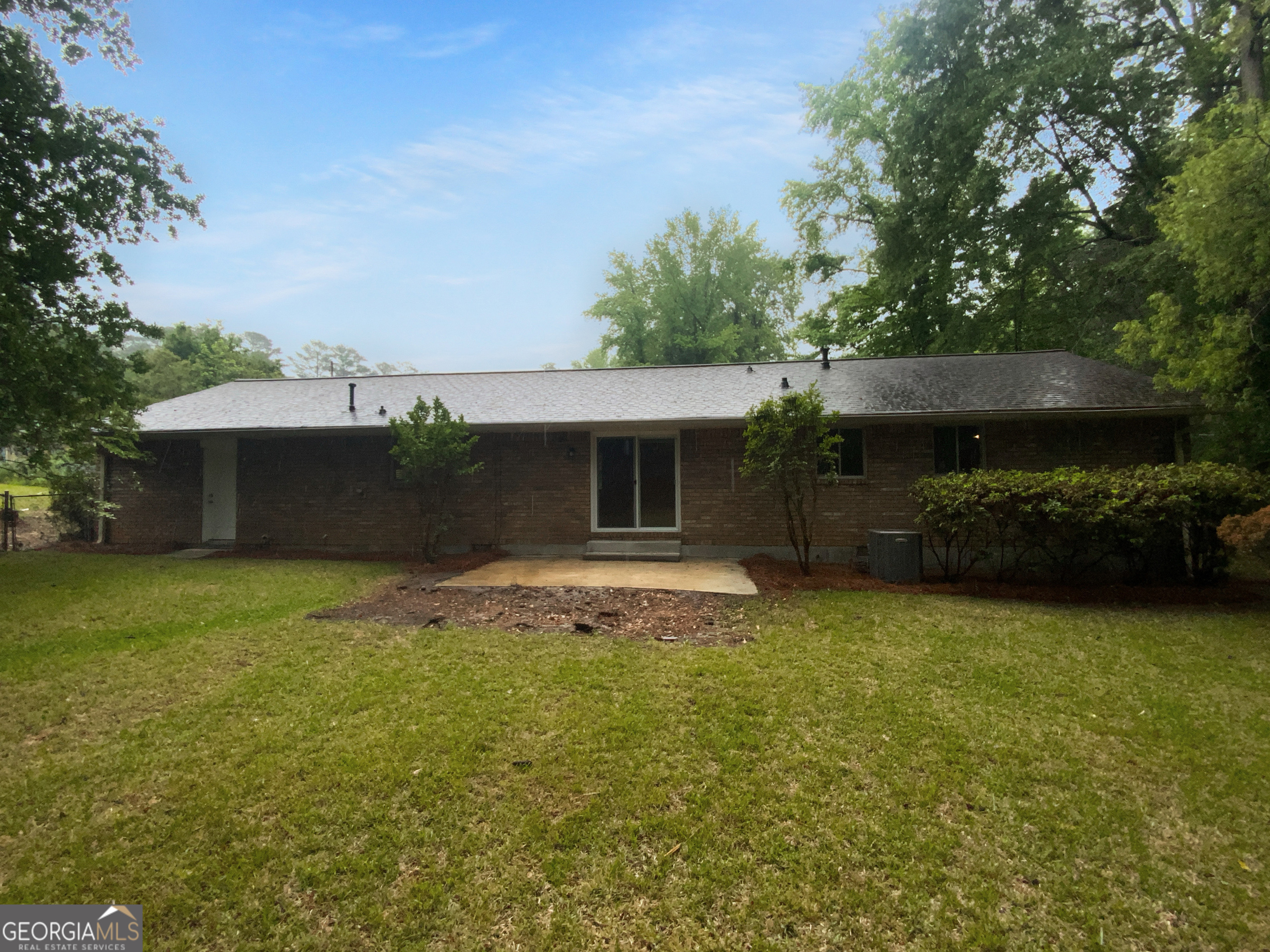 HOLLYDALE - Residential