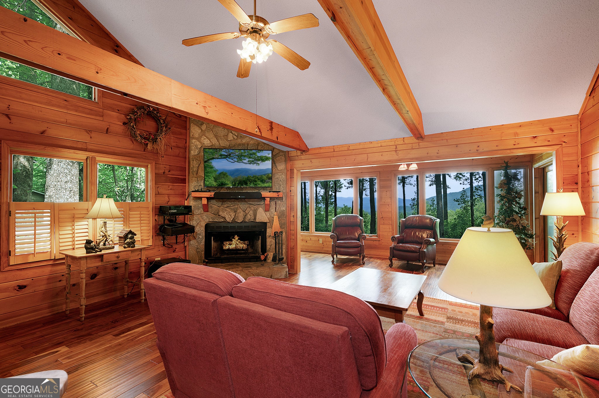 1189 Walnut RDG
