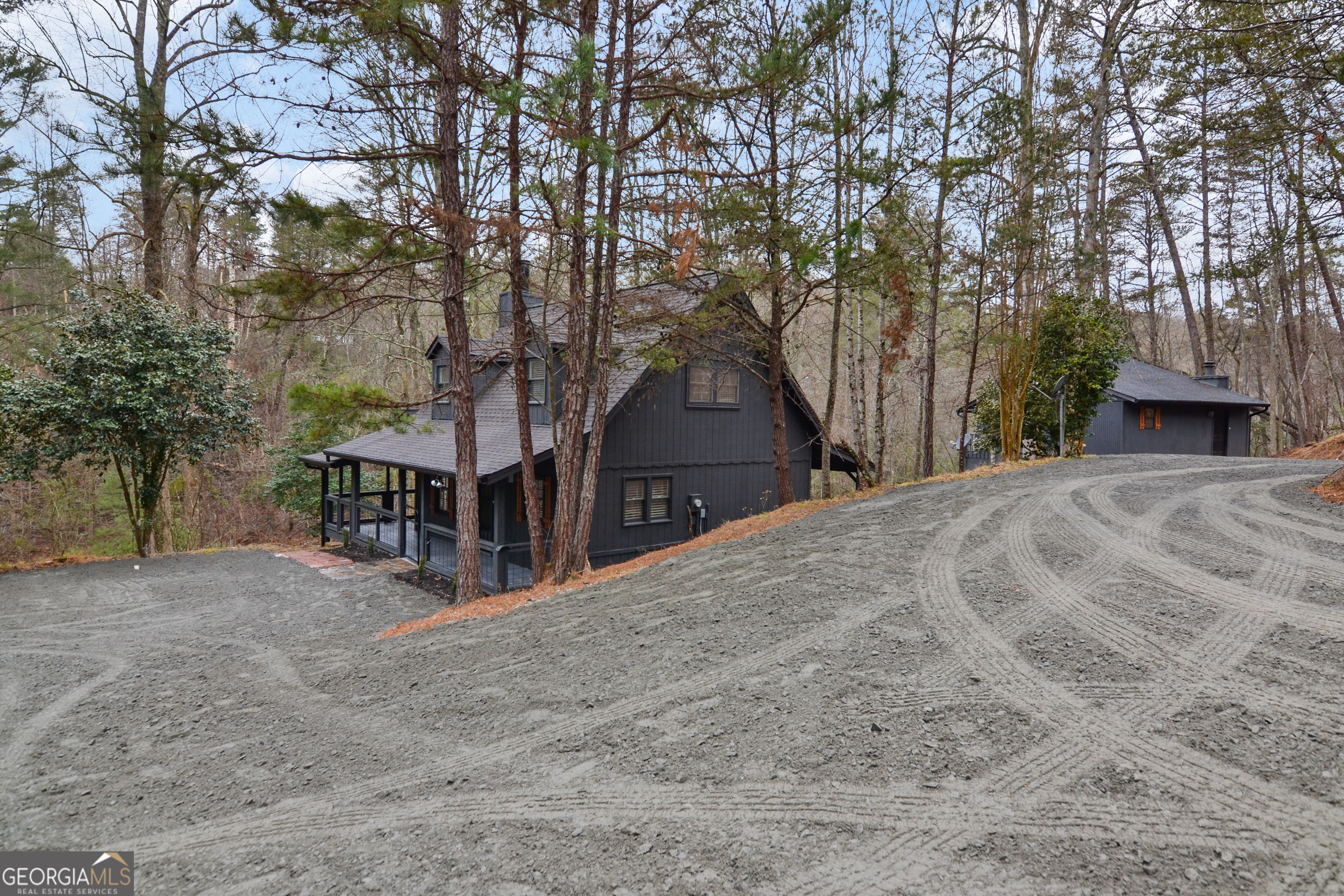 1147 Martin DR