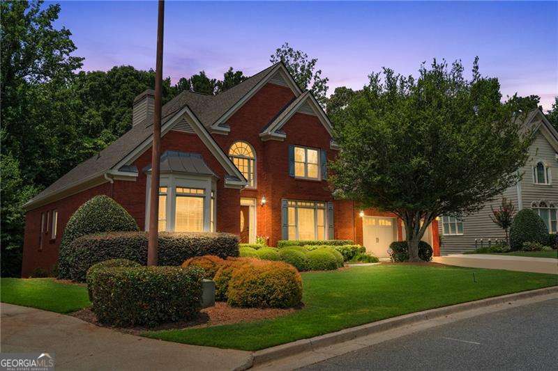 3929 Fort TRL NE