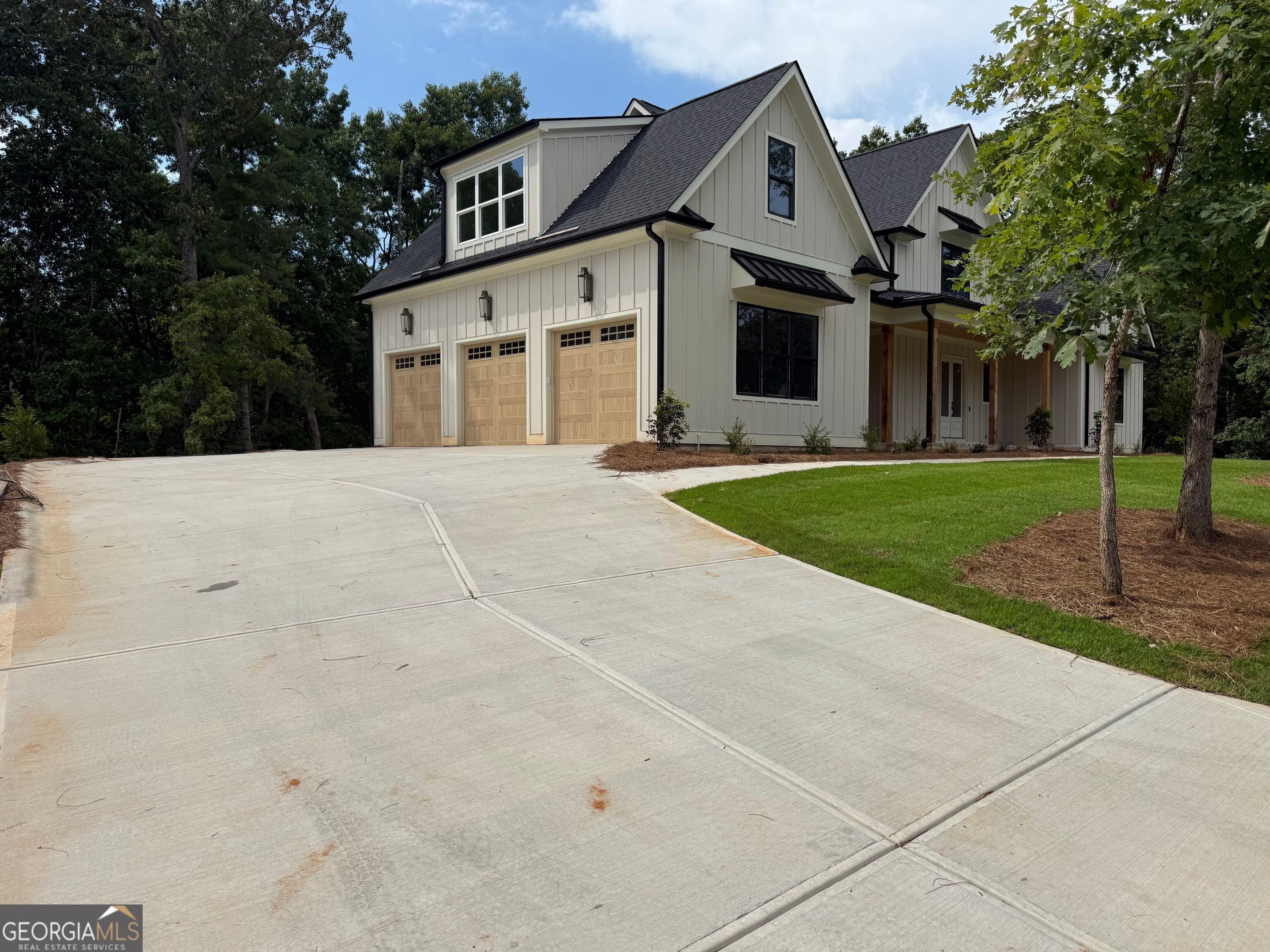 5990 Warpath RD