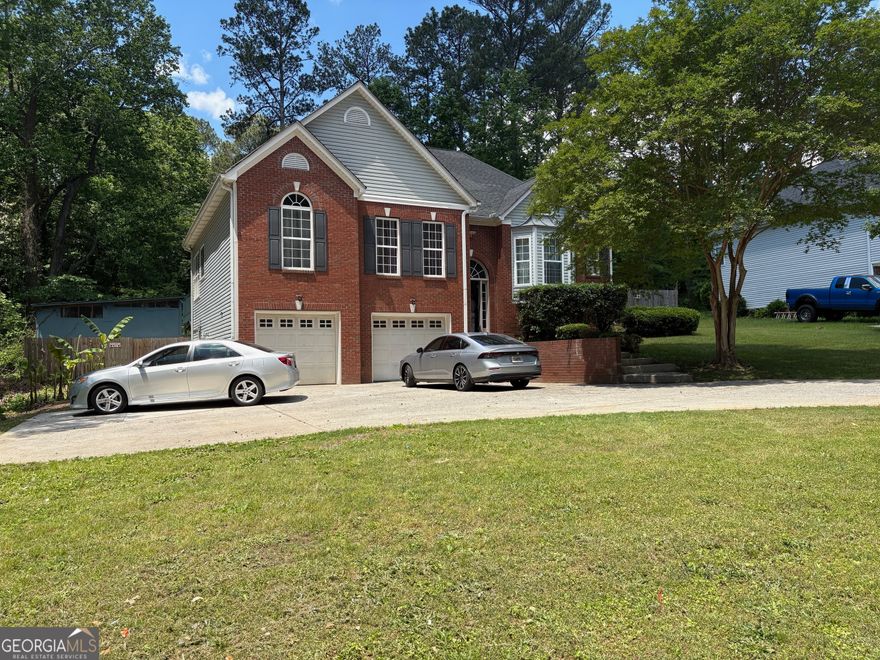 Beautiful two story traditional home located near school, shops, restaurants, 6 bedrooms and 4 bathrooms, this house offers plenty room to grow. There are no rental restrictions or HOA