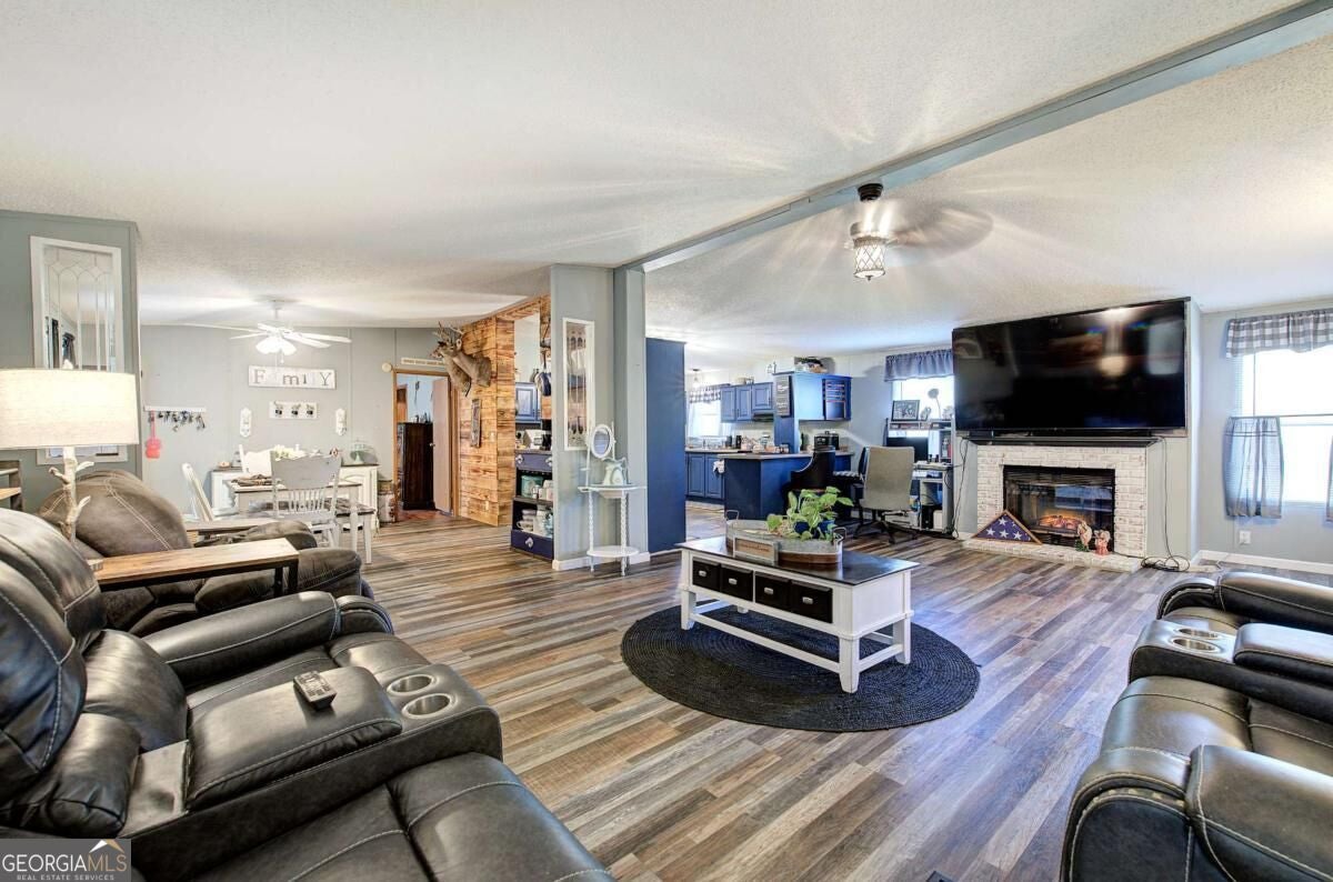 1361 Abrams RD SE