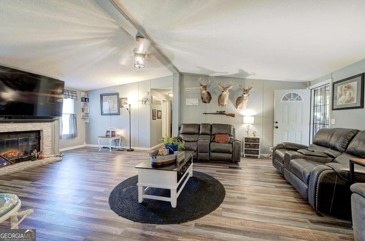 1361 Abrams RD SE