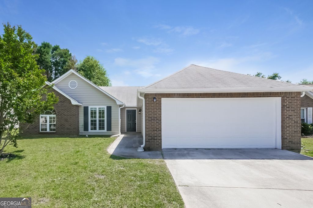 Photo of 260 Landing Drive, Fayetteville, GA 30214 (MLS # 10654898)