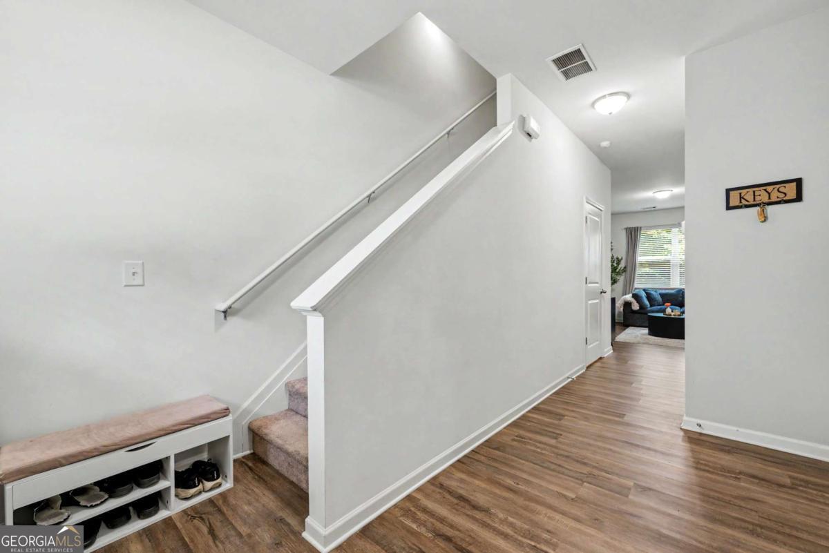 3342 Tarian WAY