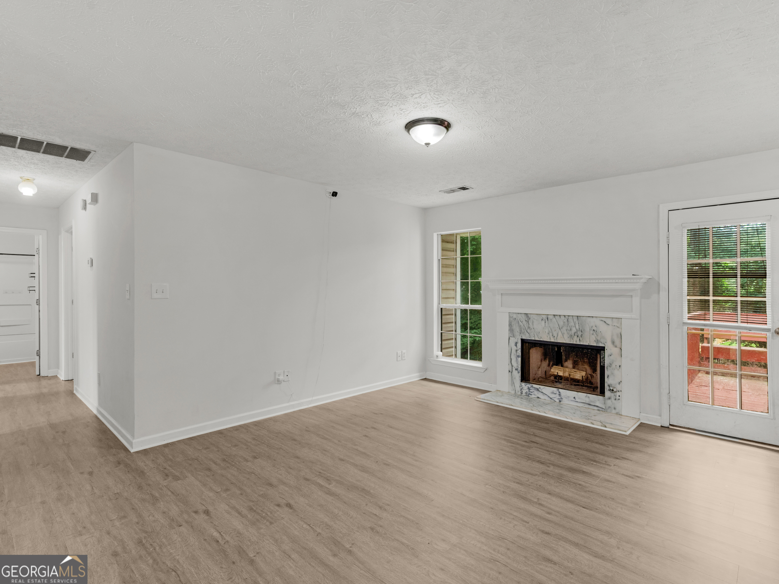 3055 Deerfield WAY