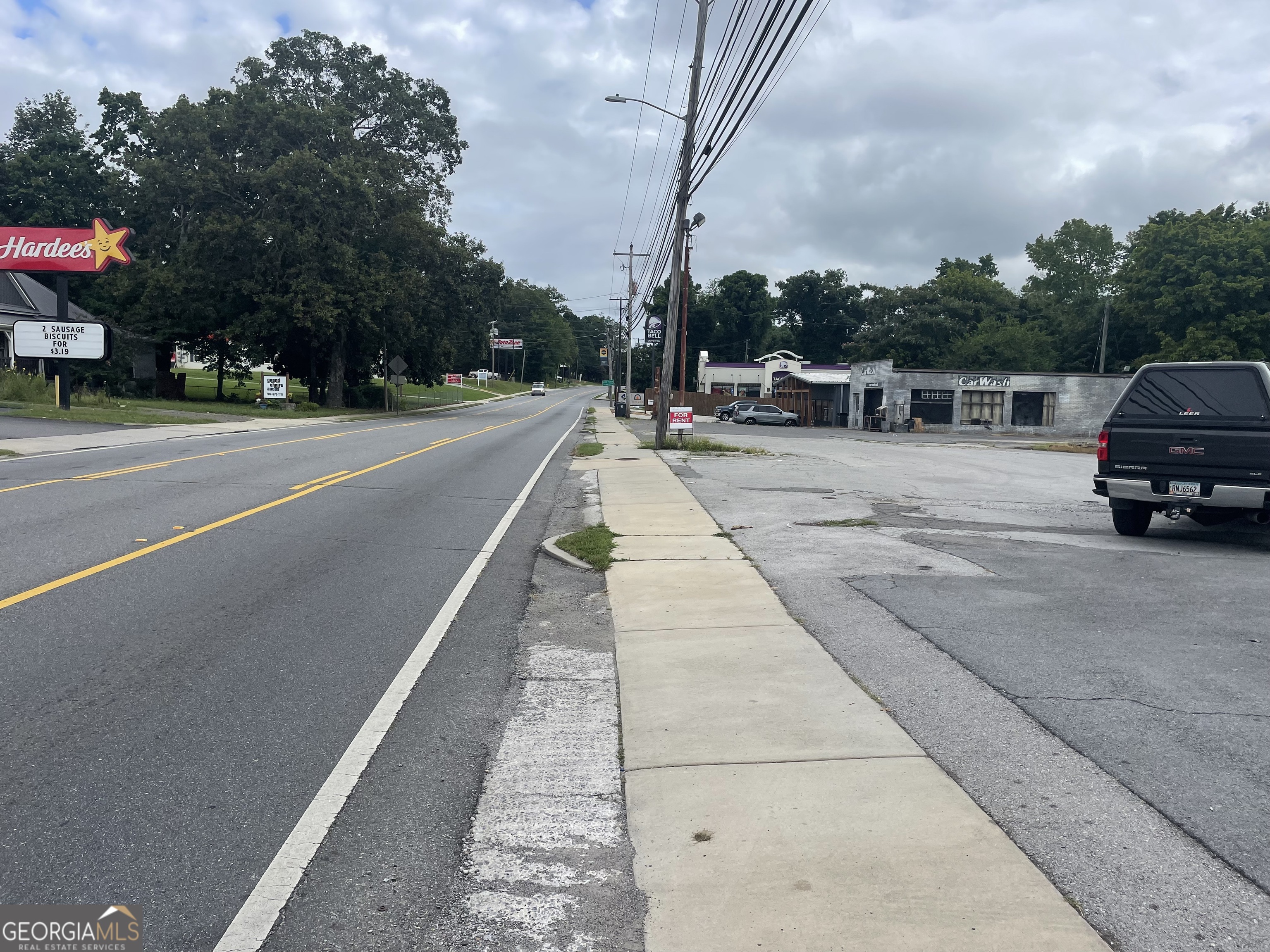 806 N Main ST