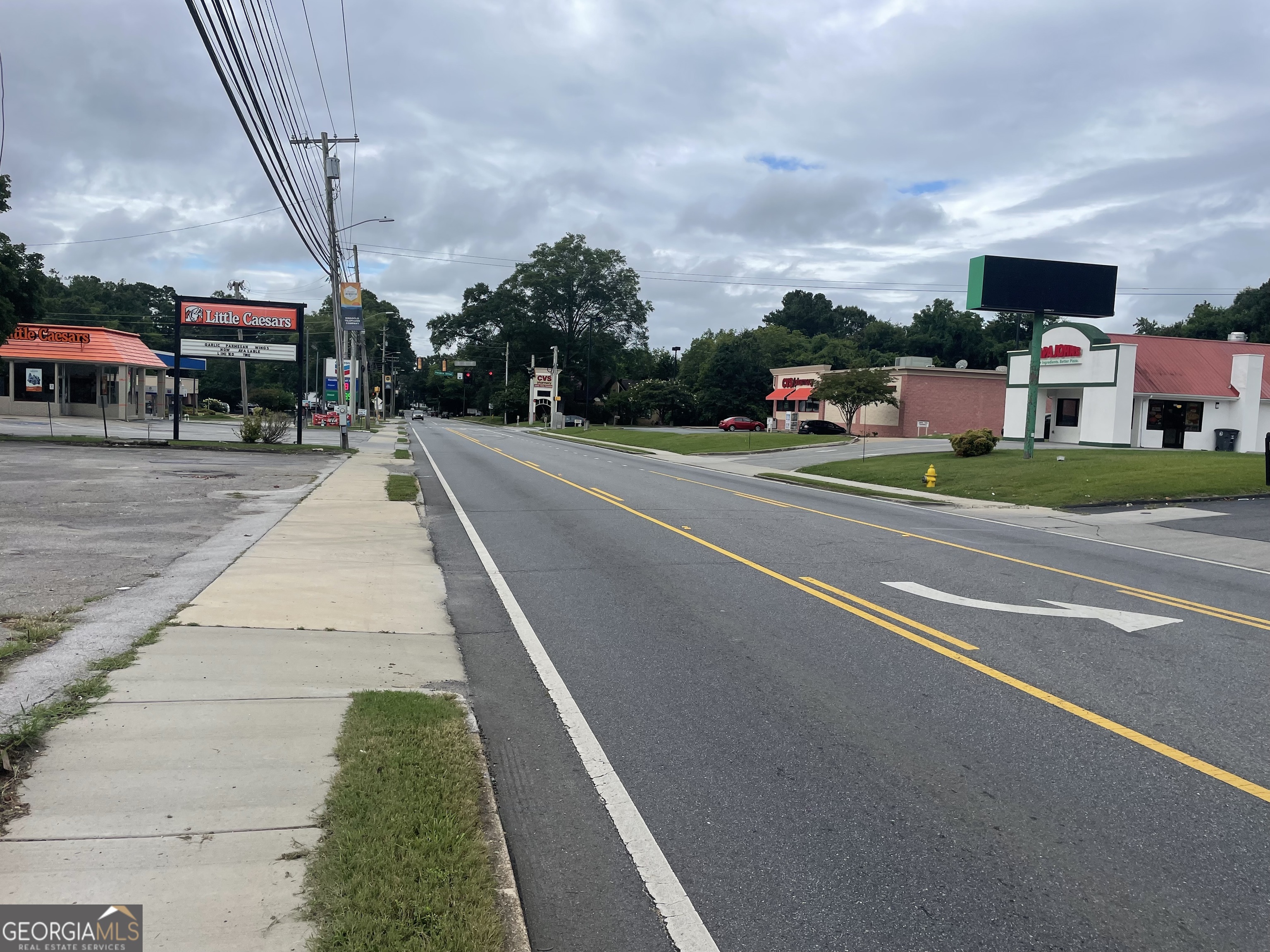 806 N Main ST