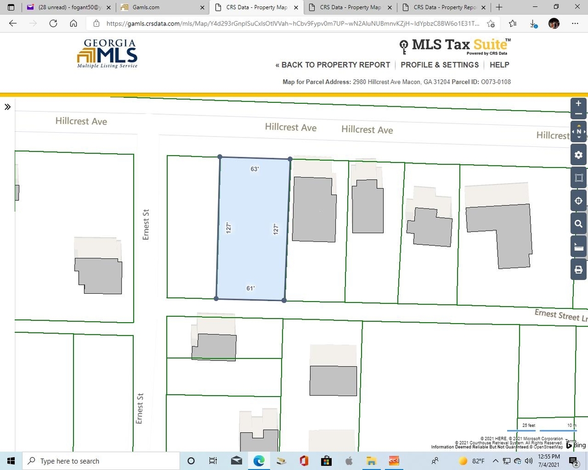 Great lots for Real Estate investors or Builder ...looking for intown locations. The Seller has 3 lots for sell 2 on Hillcrest Ave and 1 on Gordon St. a block away. Lot 2980 Hillcrest Ave is addjacent to corner lot..across street from Marshall Lumber company. Convenient to down town and expressways...Bring all offers...Buyer to verify all info and perform all due diliences.