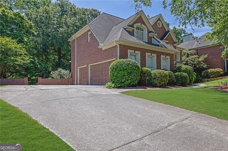 765 Vinings Estates DR SE
