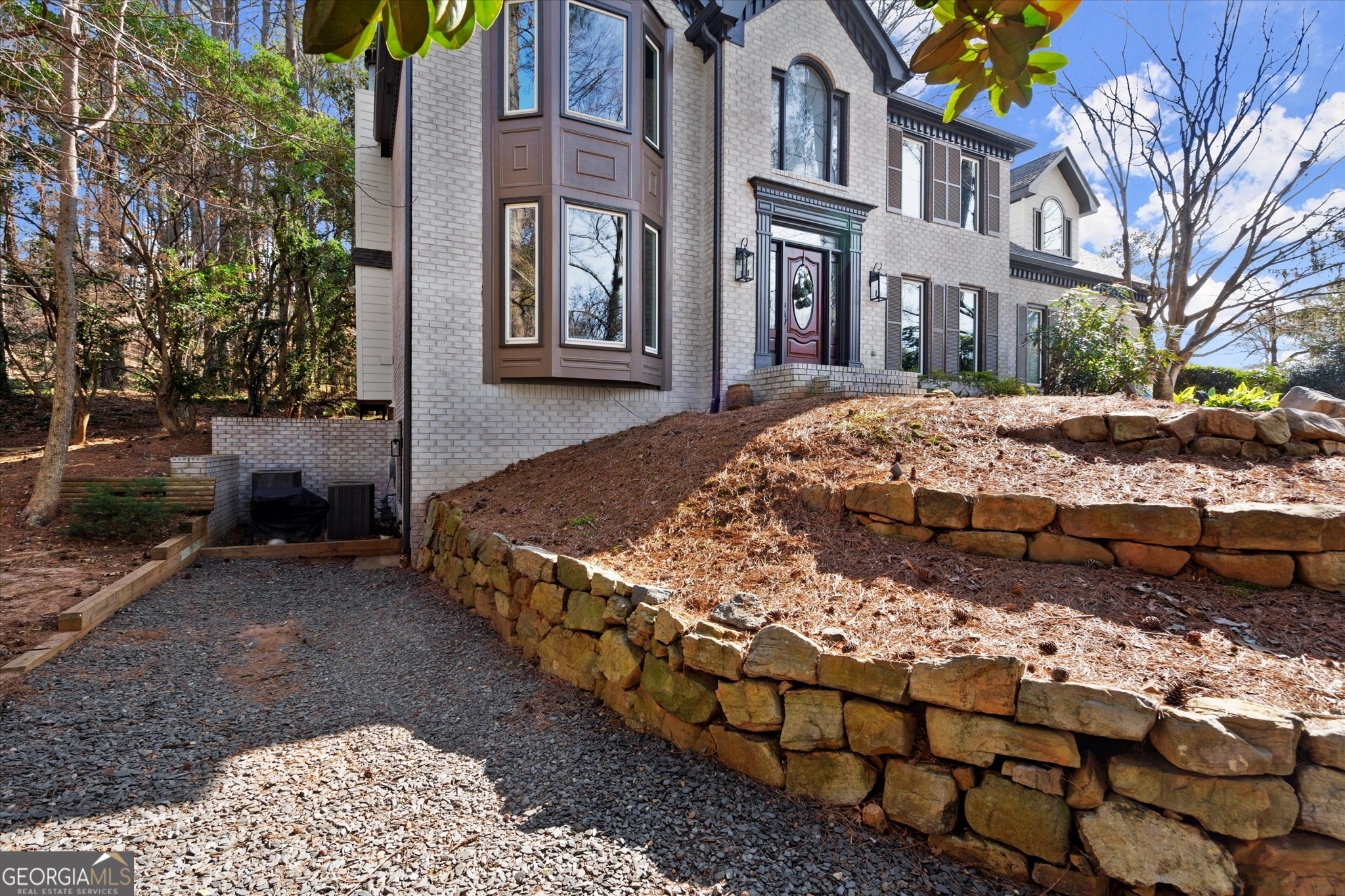 203 Northside DR NW