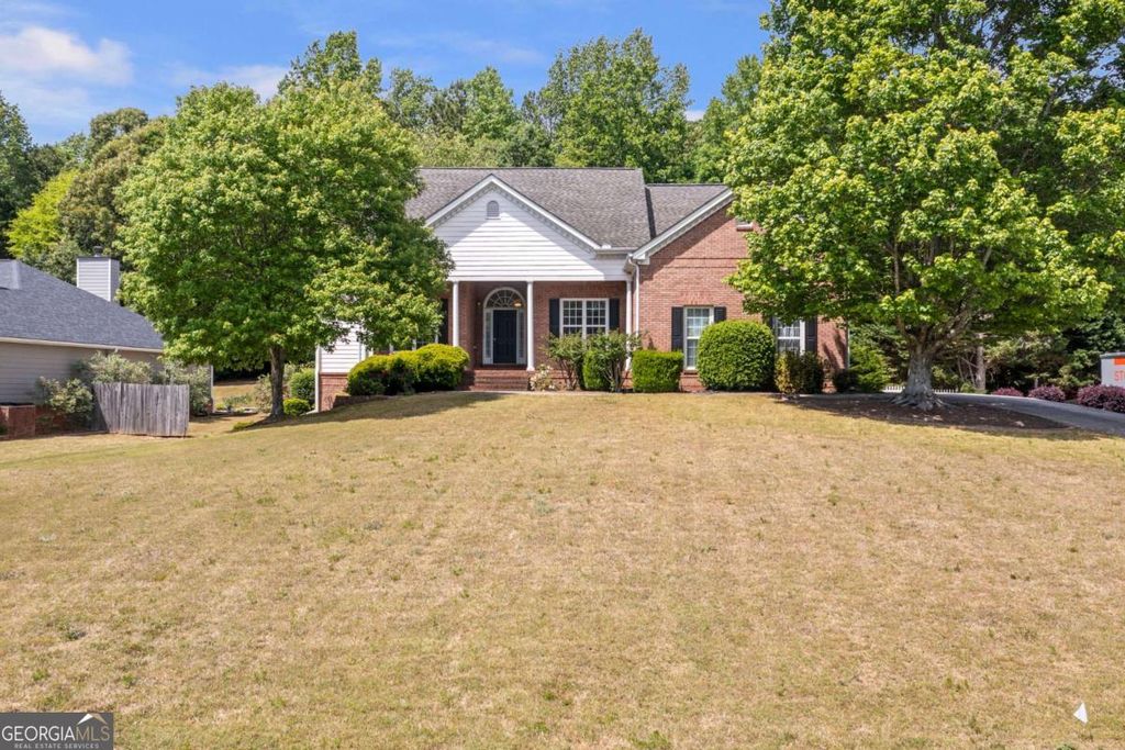Photo of 3578 Elinburg Cove Trail, Buford, GA 30519 (MLS # 10759960)