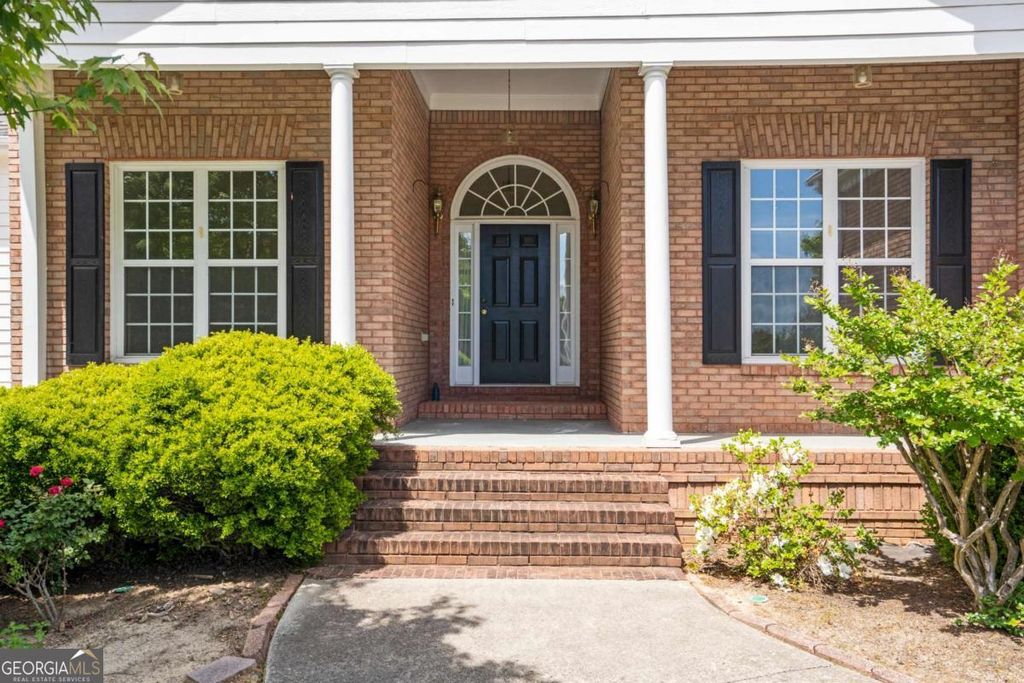 Photo of 3578 Elinburg Cove Trail, Buford, GA 30519 (MLS # 10759960)