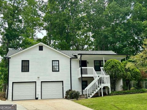 A home in Powder Springs