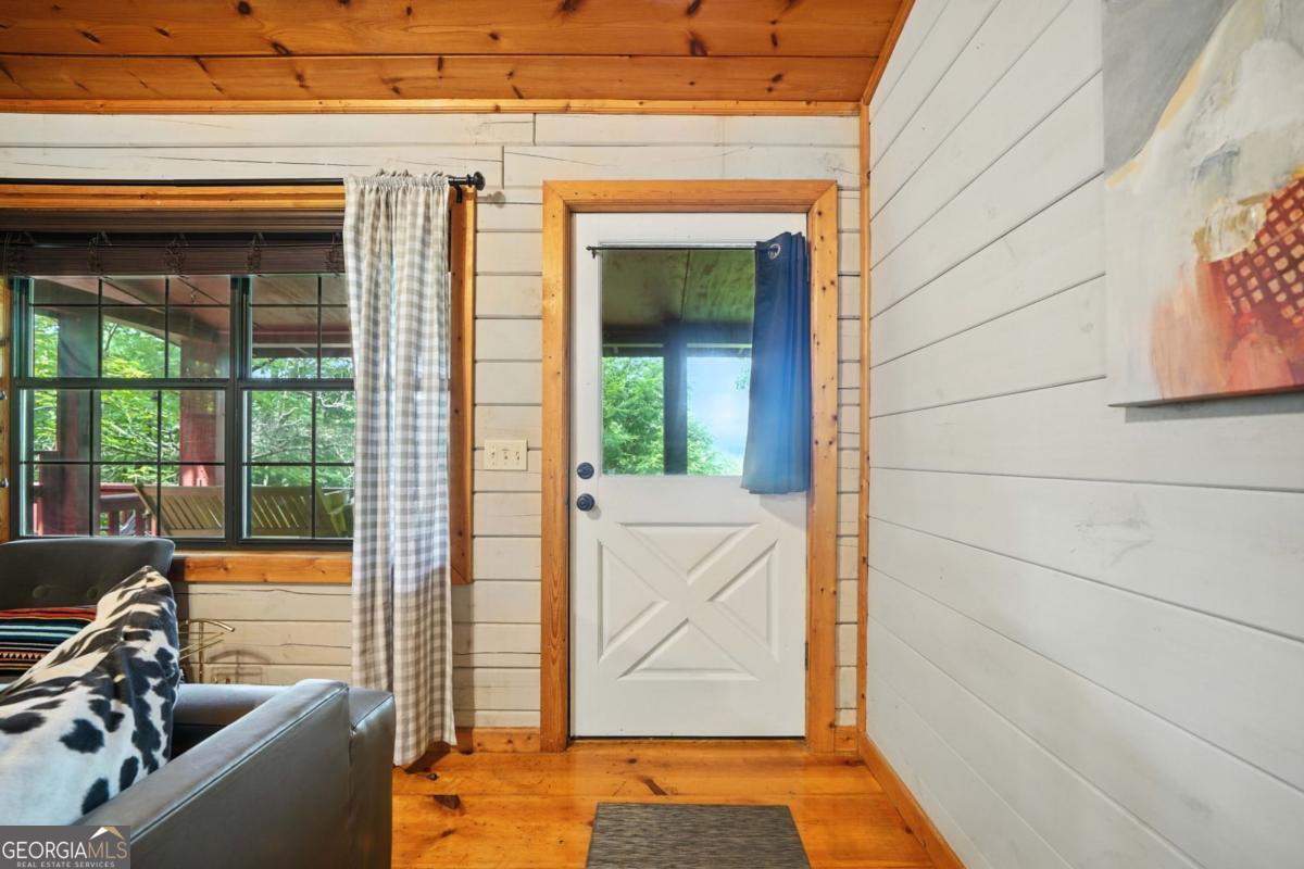125 Laurel Mountain RD