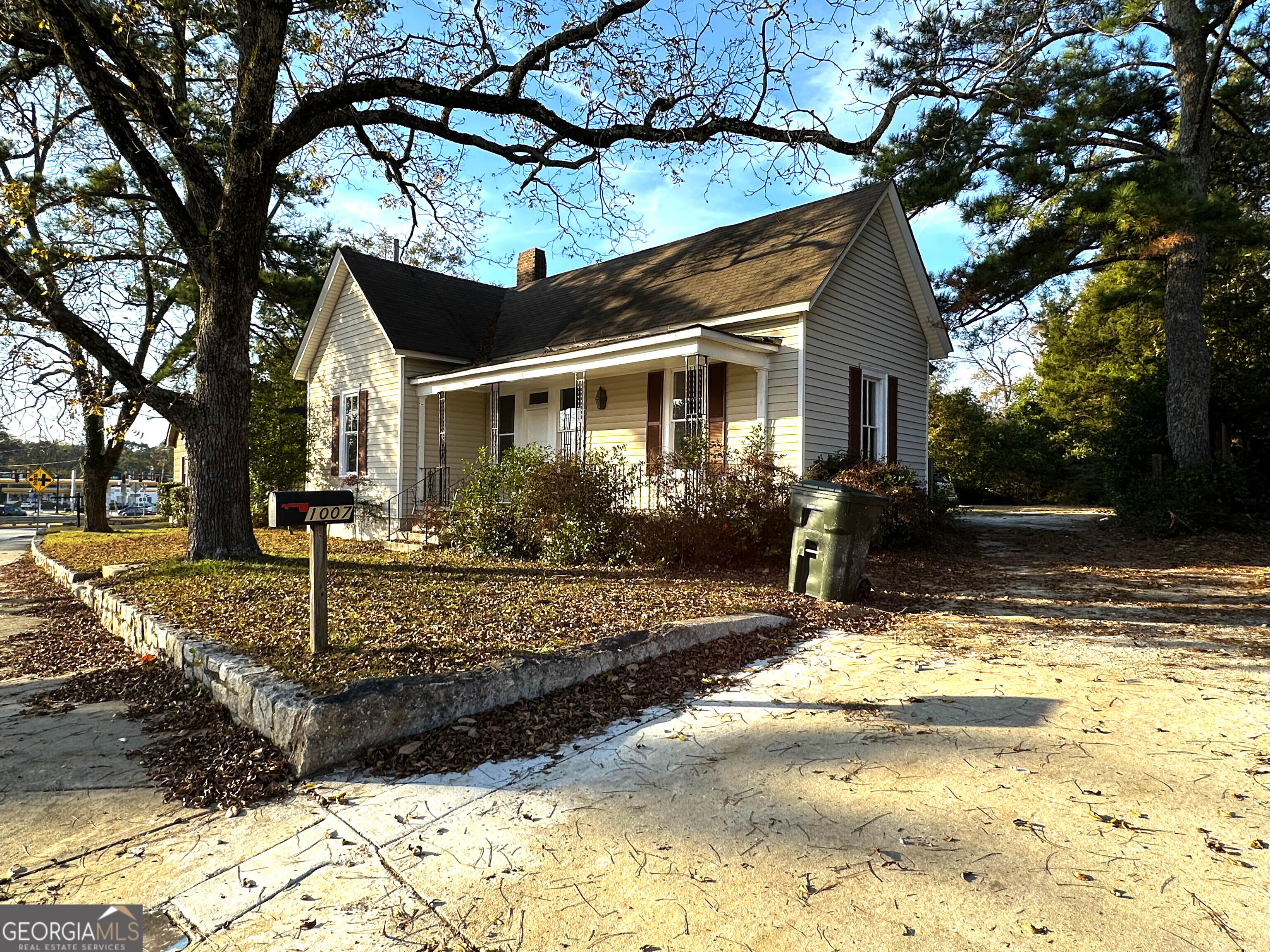 1007 Peek ST NW