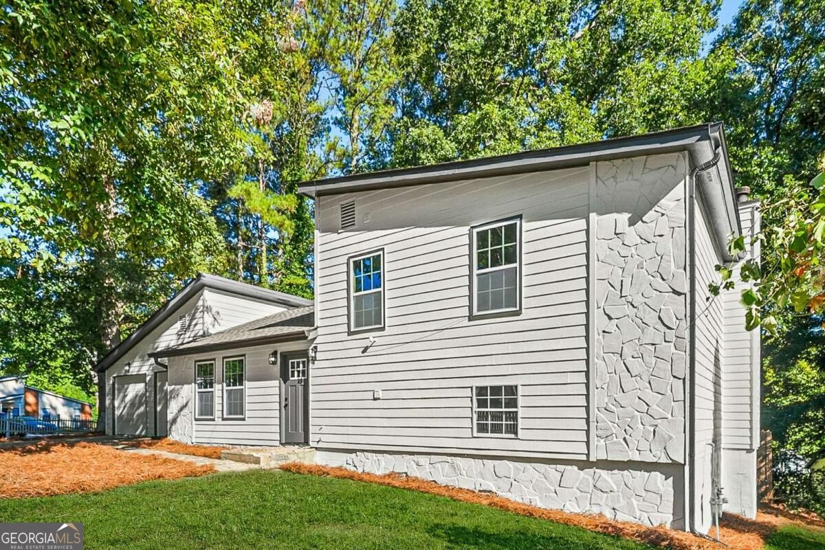 2868 Kathryn CIR SW