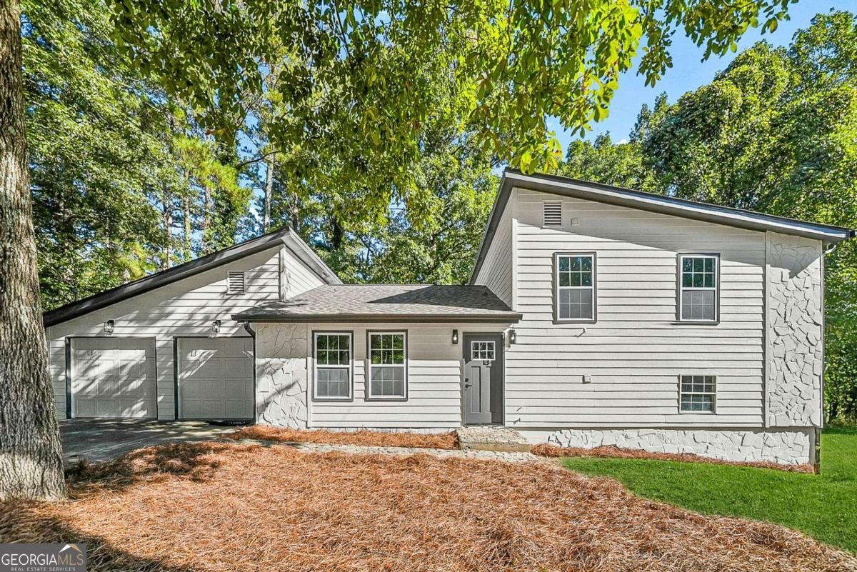 2868 Kathryn CIR SW