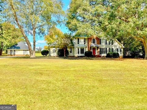 A home in Newnan