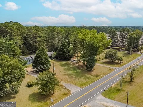 A home in Dacula