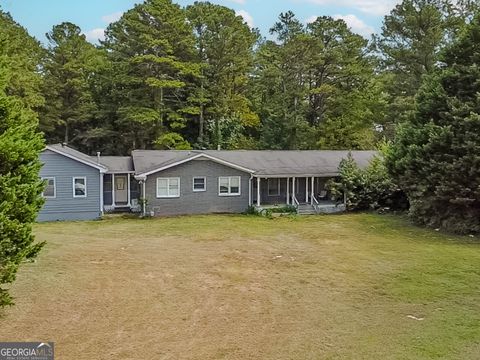 A home in Dacula