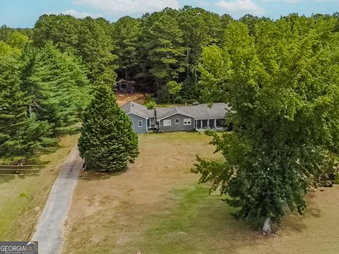 A home in Dacula