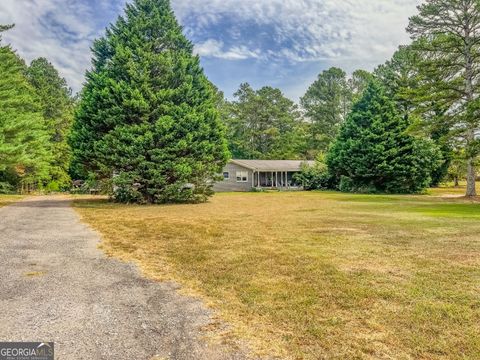 A home in Dacula