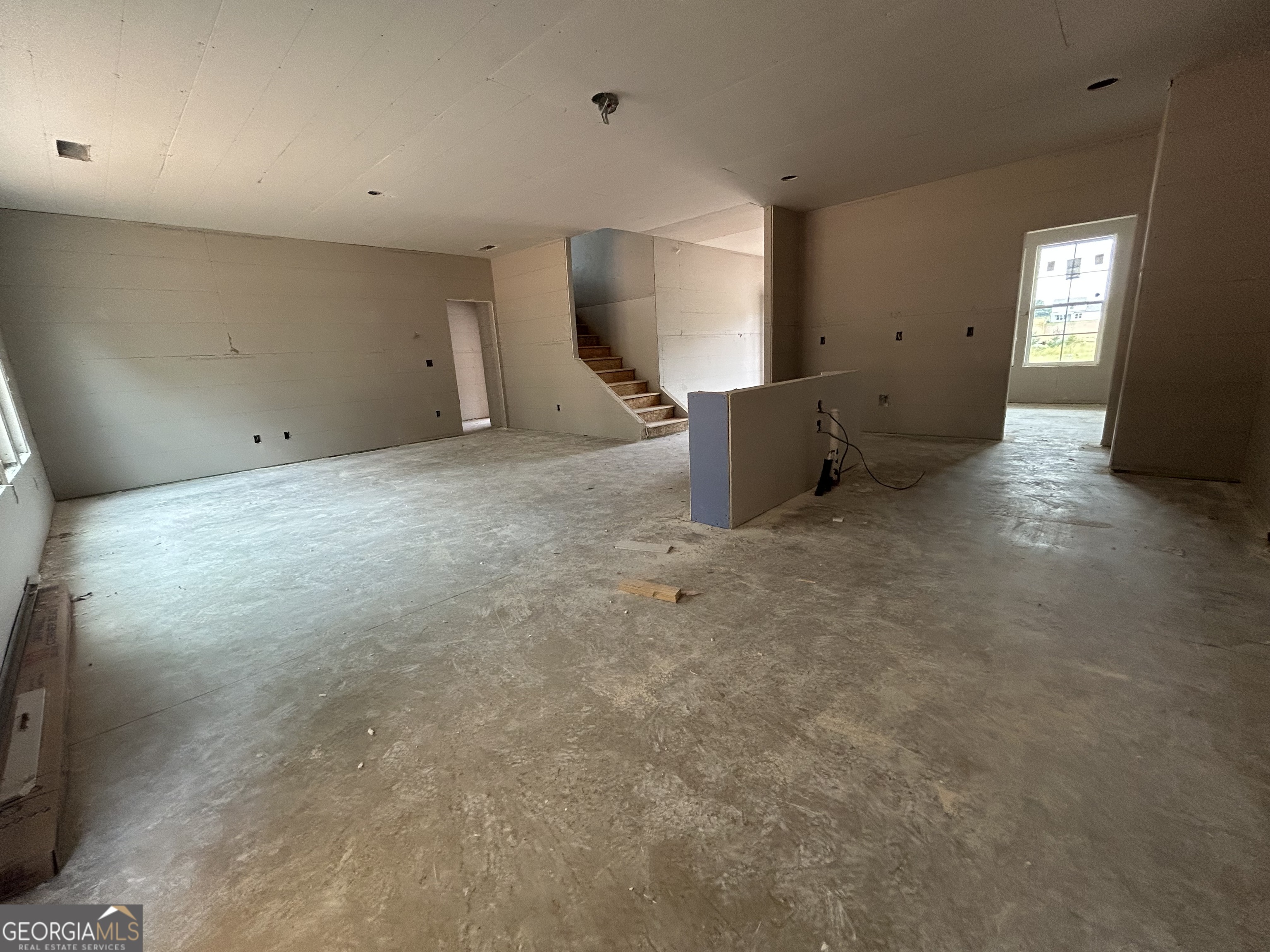 183 Annie LN