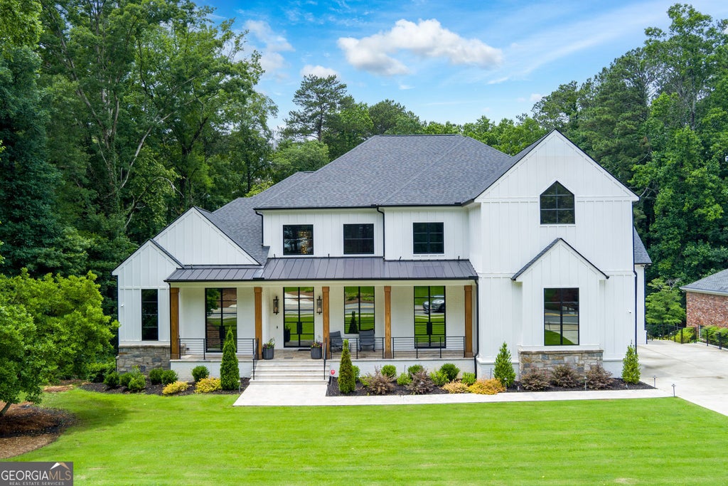 Photo of 575 Indian Hills Parkway NE, Marietta, GA 30068 (MLS # 10784089)