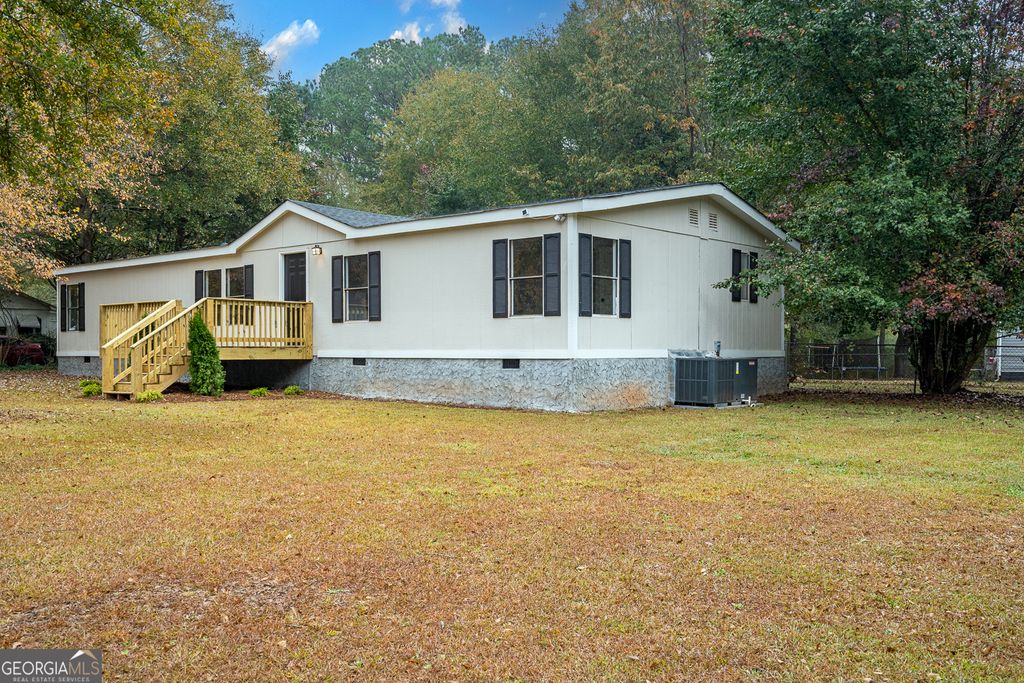 Photo of 1326 Elm Circle, Stockbridge, GA 30281 (MLS # 10652134)